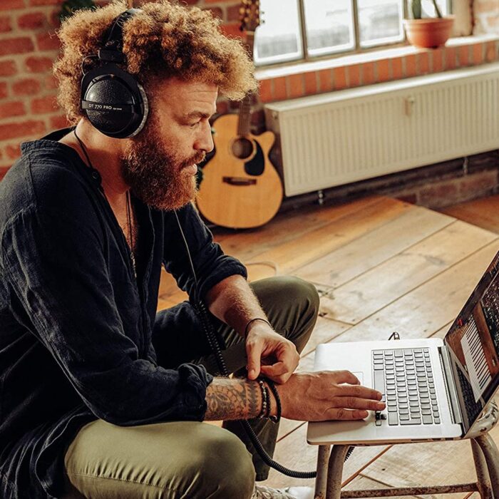 beyerdynamic-dt-770-pro-250-ohm-microphones203
