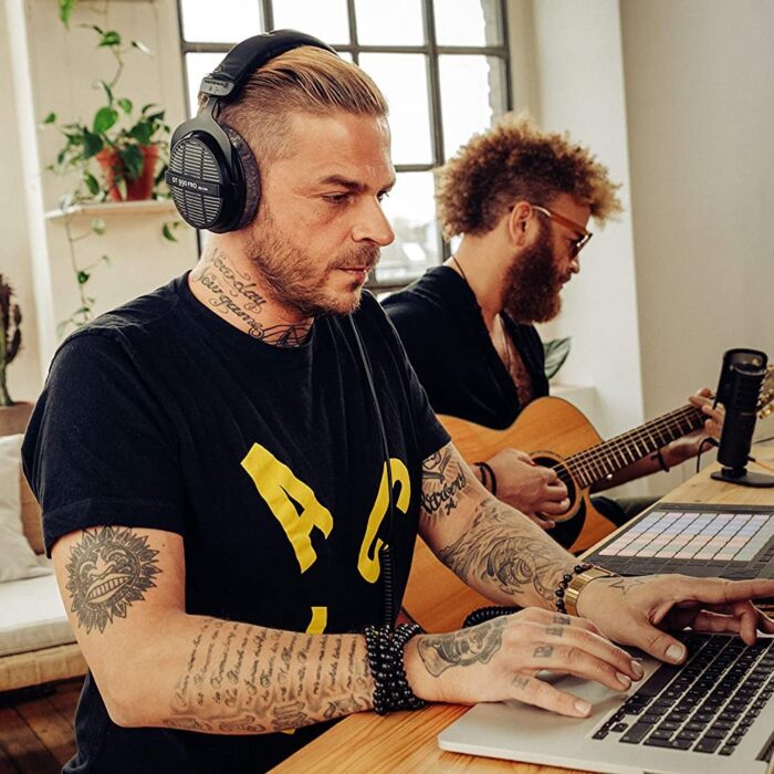 beyerdynamic-dt-990-pro-250-ohms-microphones204