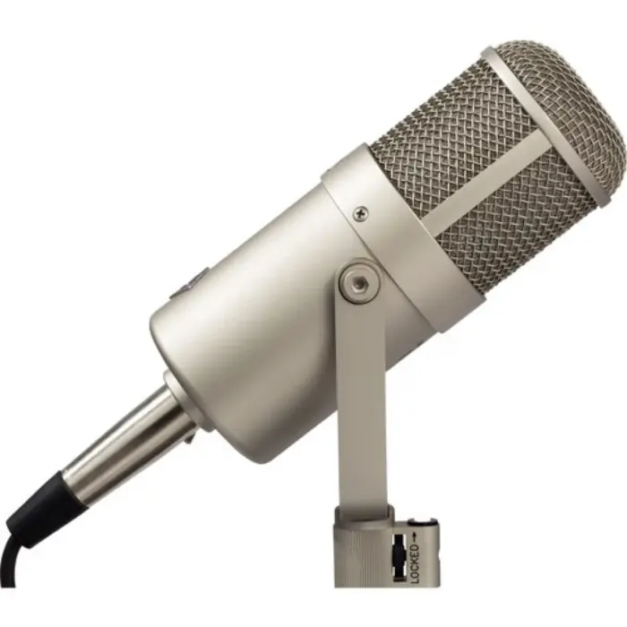 neumann-u-47-fet-collectors-edition-condenser-microphone202-1024x1024-1