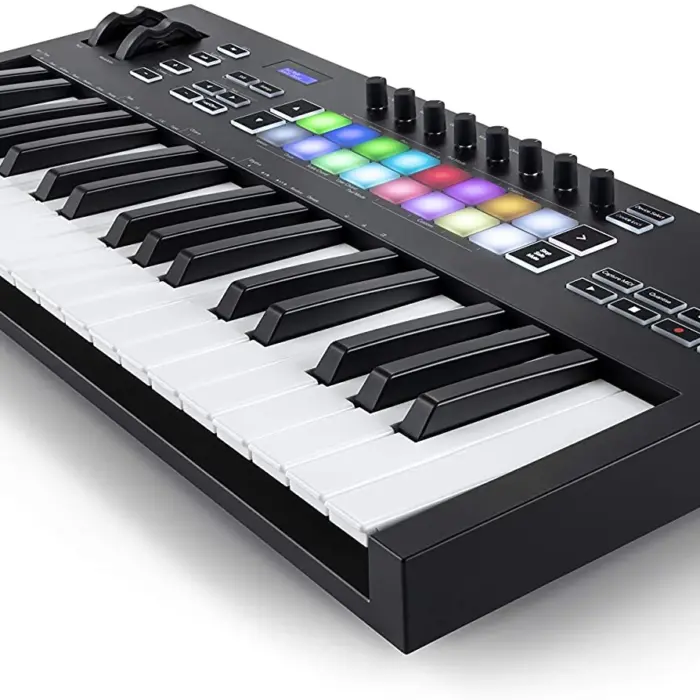 novation-launchkey-37-mk3-midi-keyboards203-1