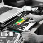 novation-launchkey-mini-mk2-keyboard-midi-keyboards203-1