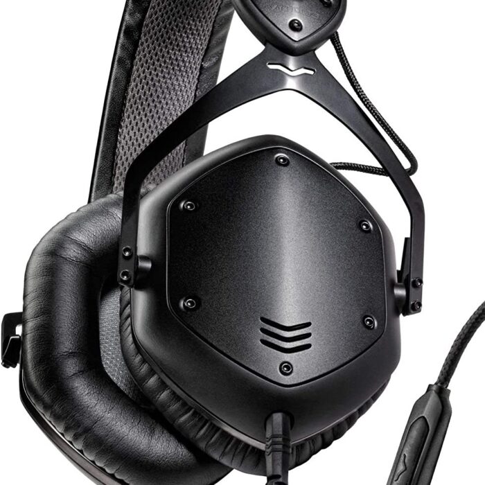 vmoda-lp2-matte-black-headphones-accessories-1