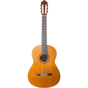 Yamaha C40 Full-Size Classical Guitar in Natural Finish