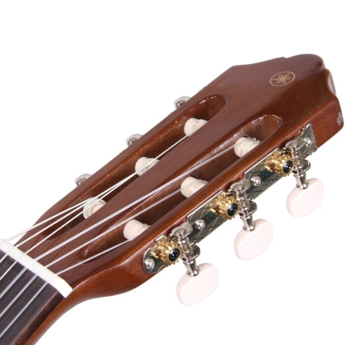 yamaha-cx40-full-size-electro-nylon-classical-guitar-natural203