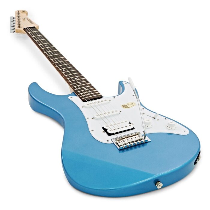 yamaha-pa112j-electric-guitar-lake-placid-blue204