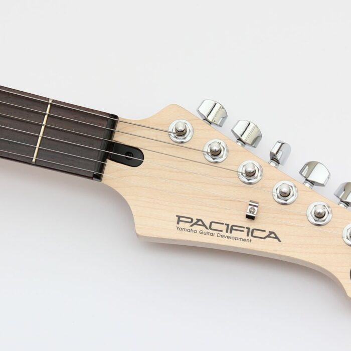 yamaha-pac112vsob-electric-guitar-sonic-blue204